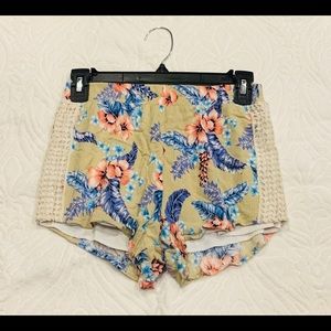 Blue Rain floral shorts
